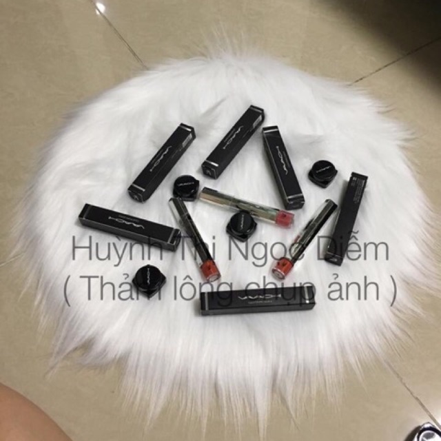 Thảm lông trắng hình tròn đường kính 40cm