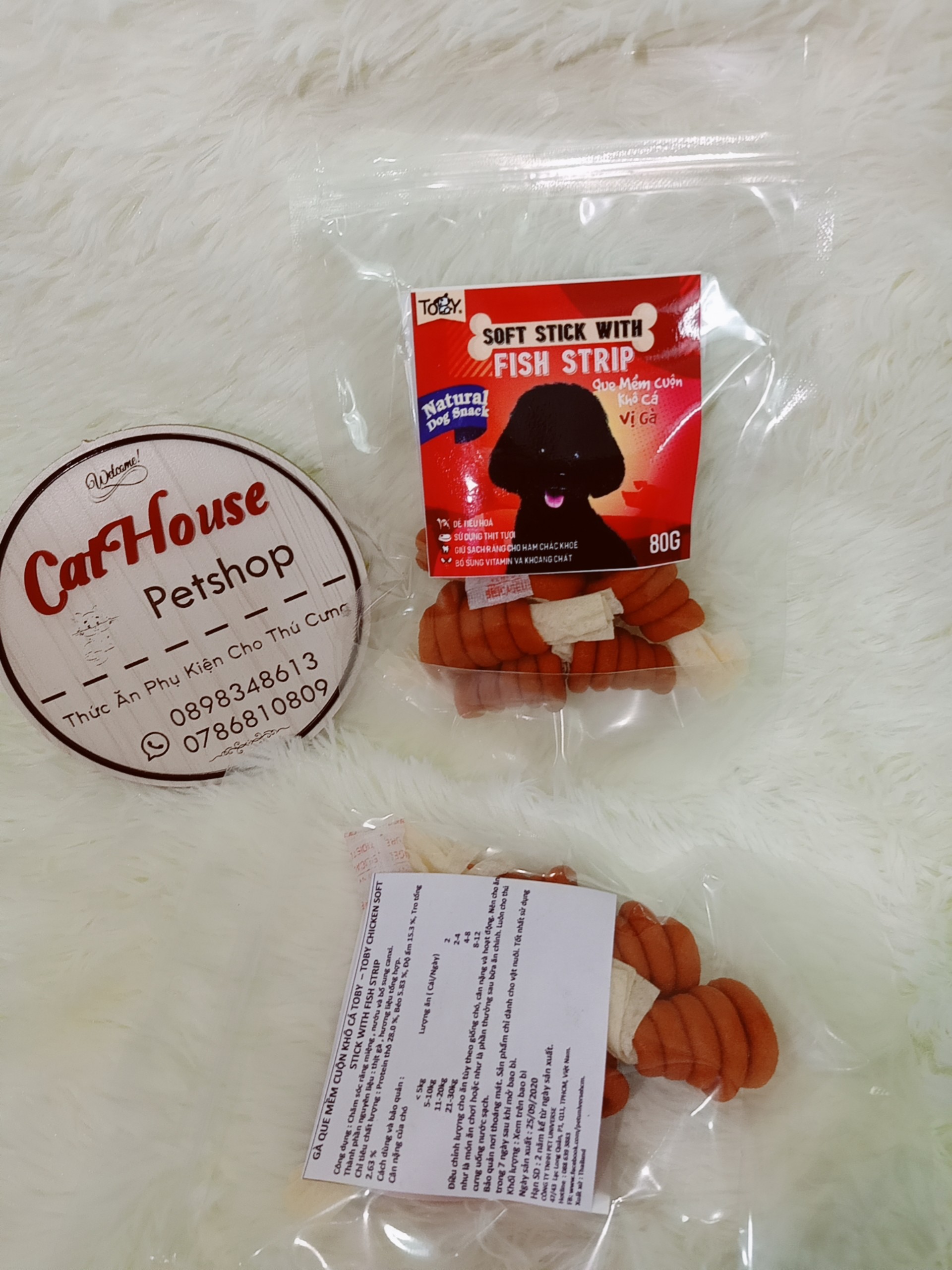 [HCM]Snack Que Mềm Cuộn Cho Chó TOBY 80g