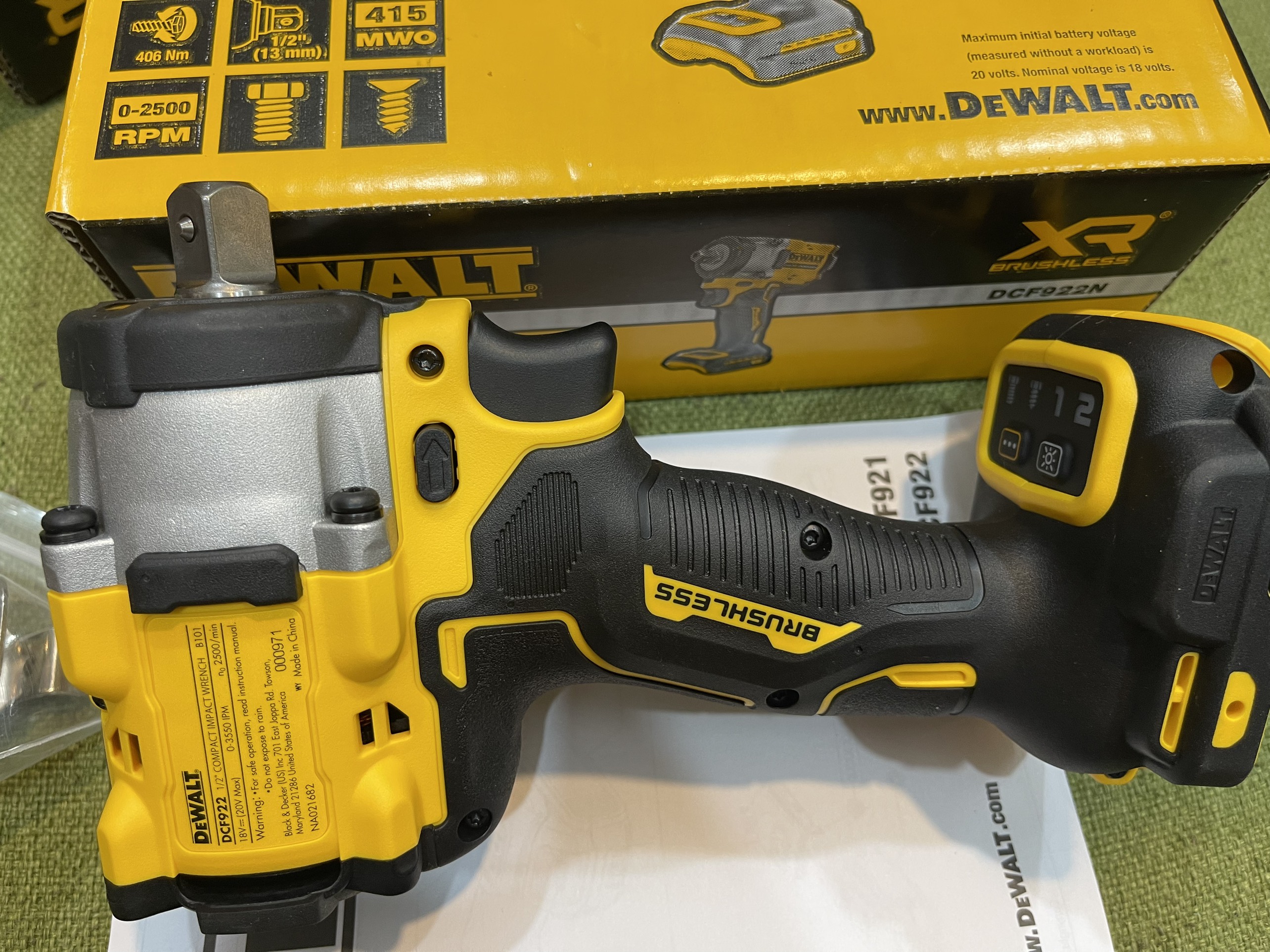 Máy siết bu lông Dewalt DCF922N (Thân máy)