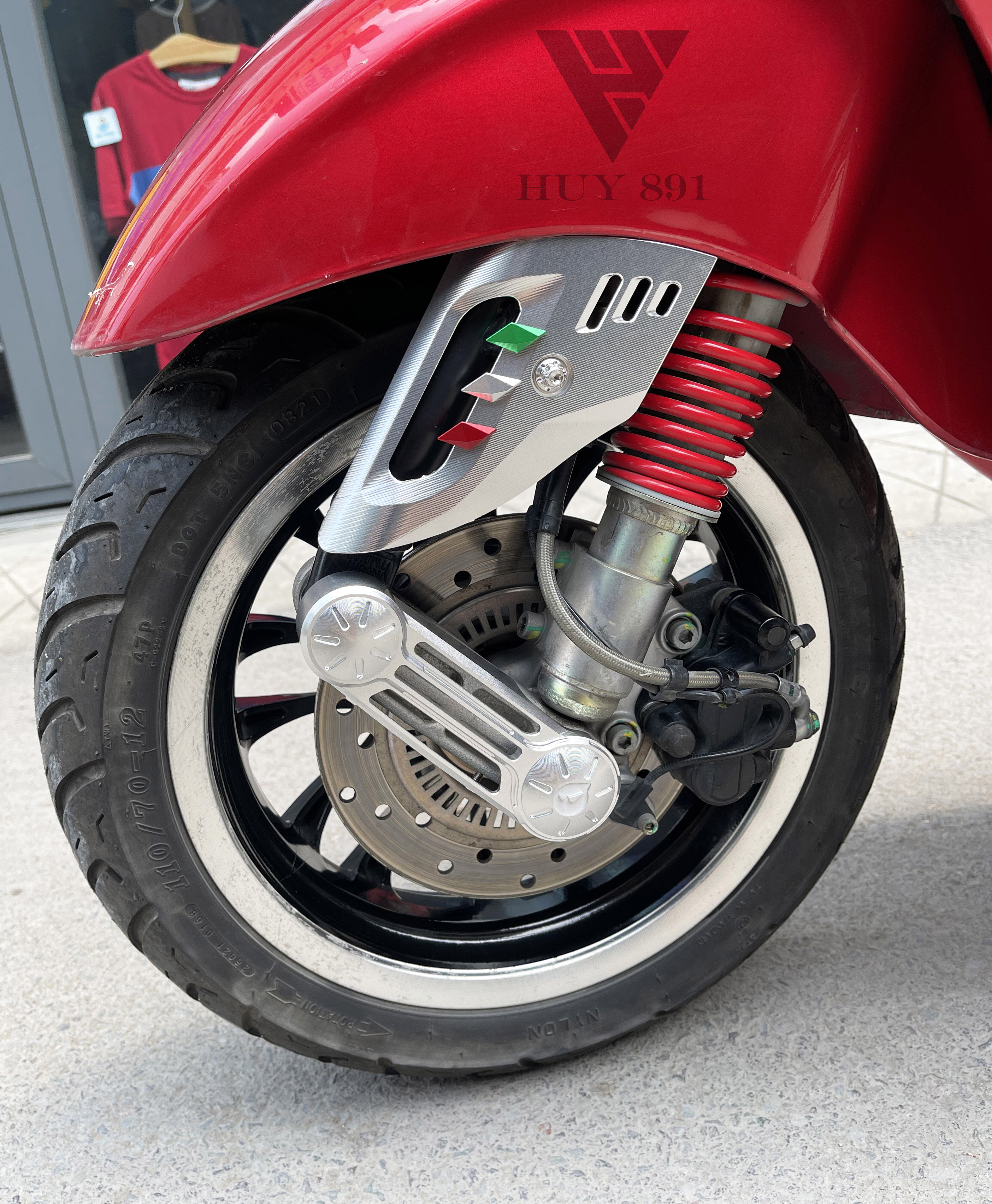Che phuộc kiểu dáng JS dành cho xe Vespa Sprint các đời