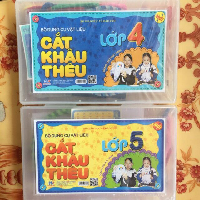 Bộ kĩ thuật cắt khâu thêu lớp 4