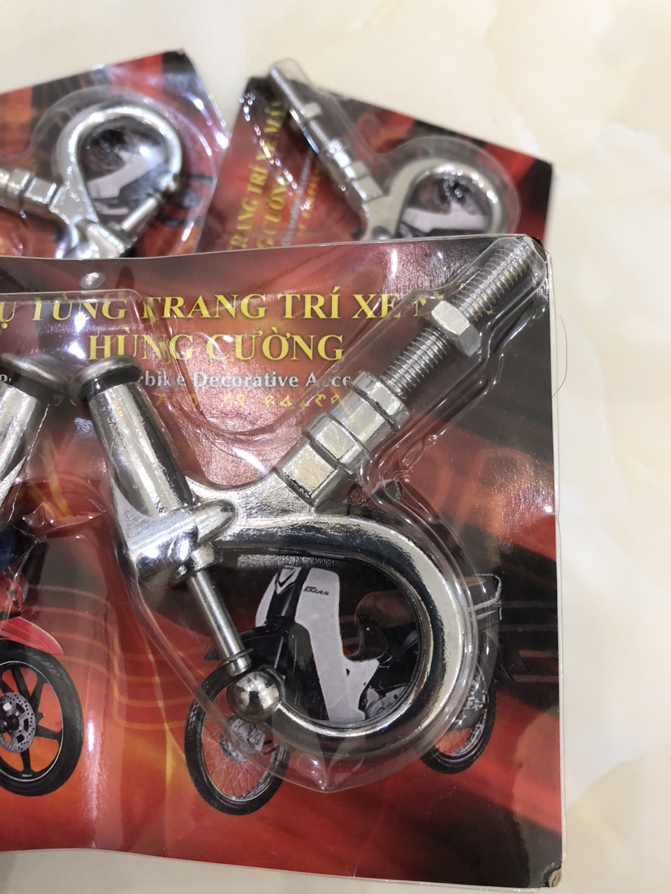 Móc Treo Đồ Xe Máy móc bấm treo đồ loại 1 ( giá 1 đôi )
