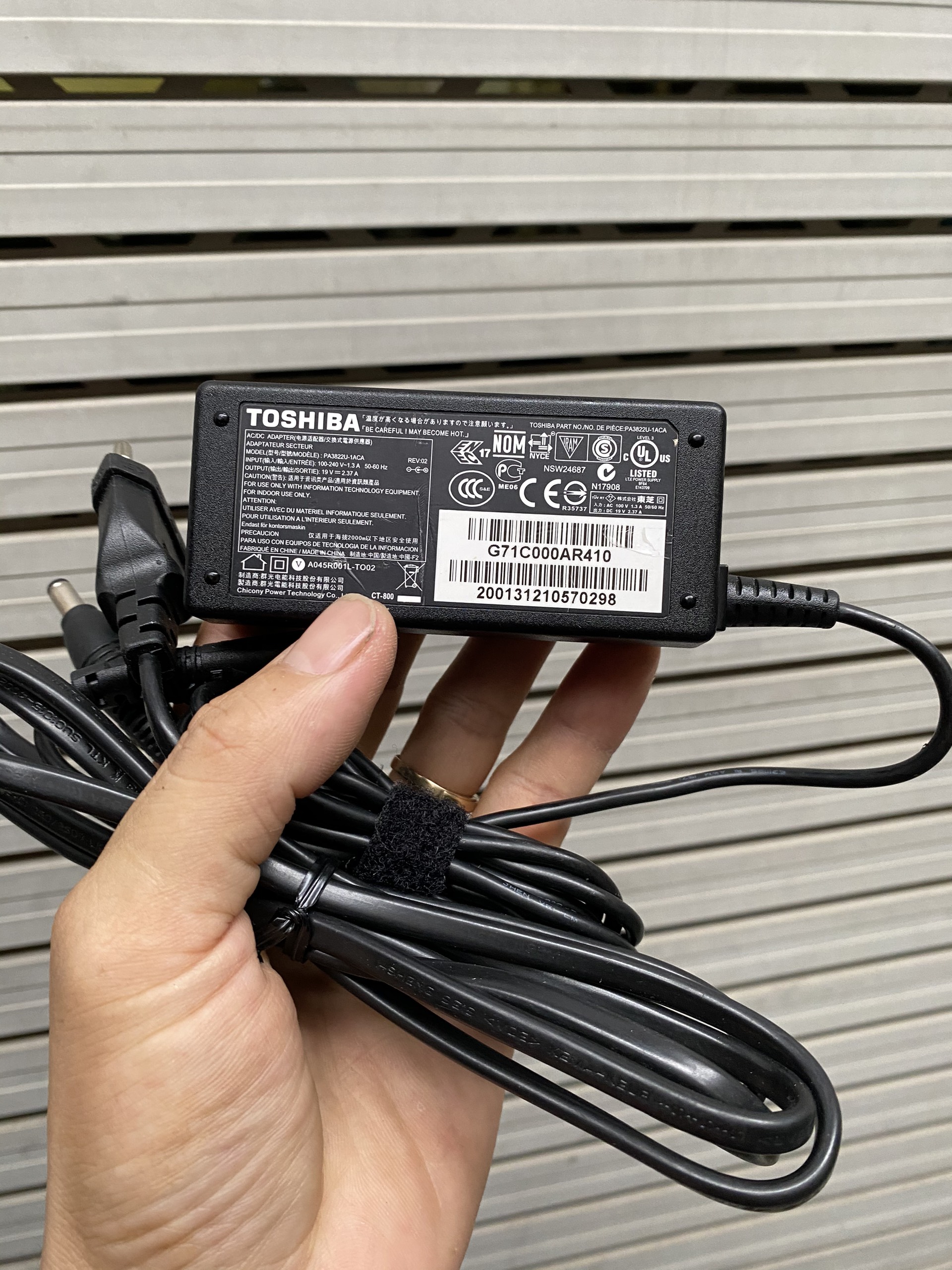 Bộ sạc pin laptop Toshiba 19V-2.37A hàng tháo máy Toshiba