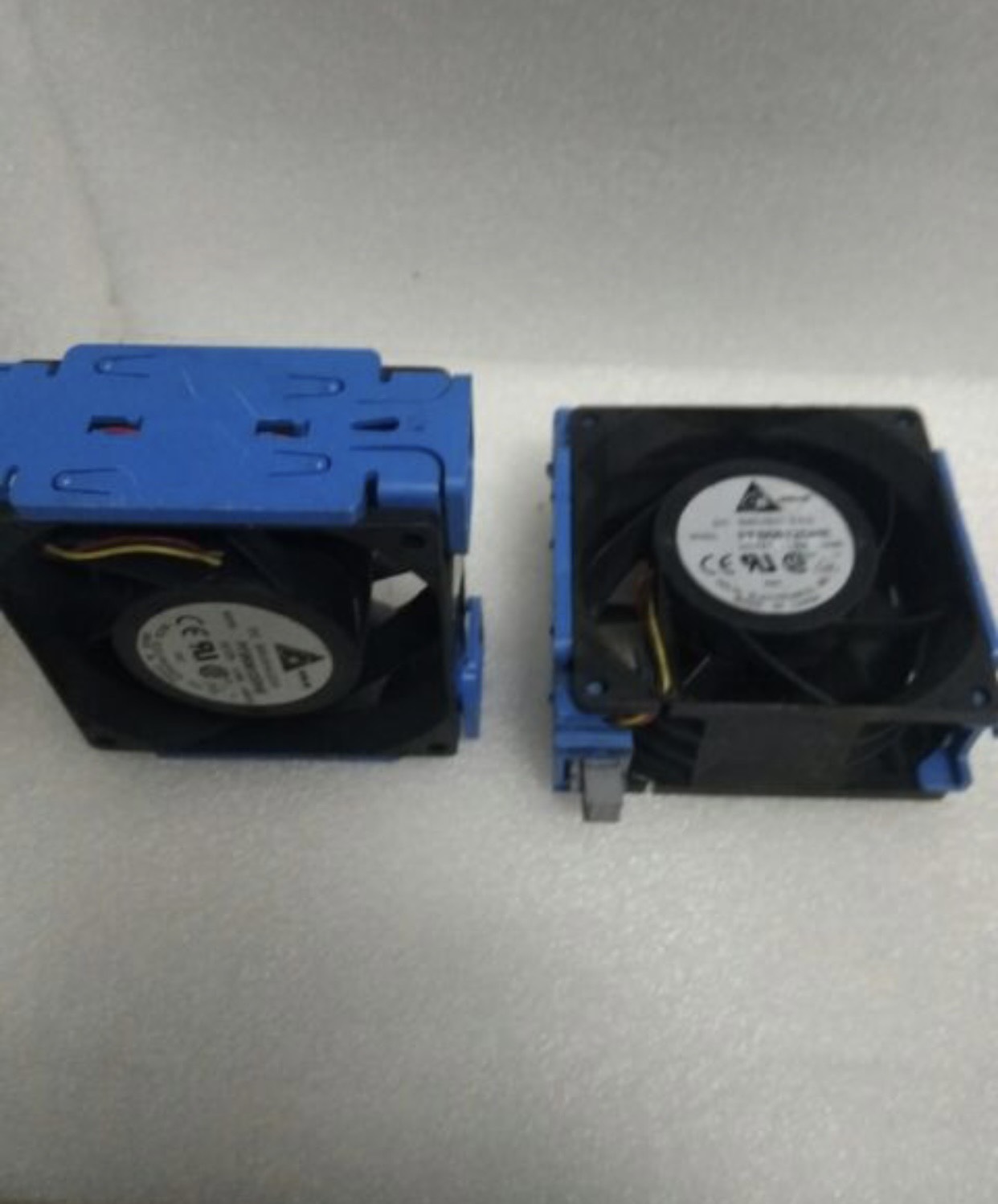 Quạt tản nhiệt DELTA 12V 3.30A 8cm