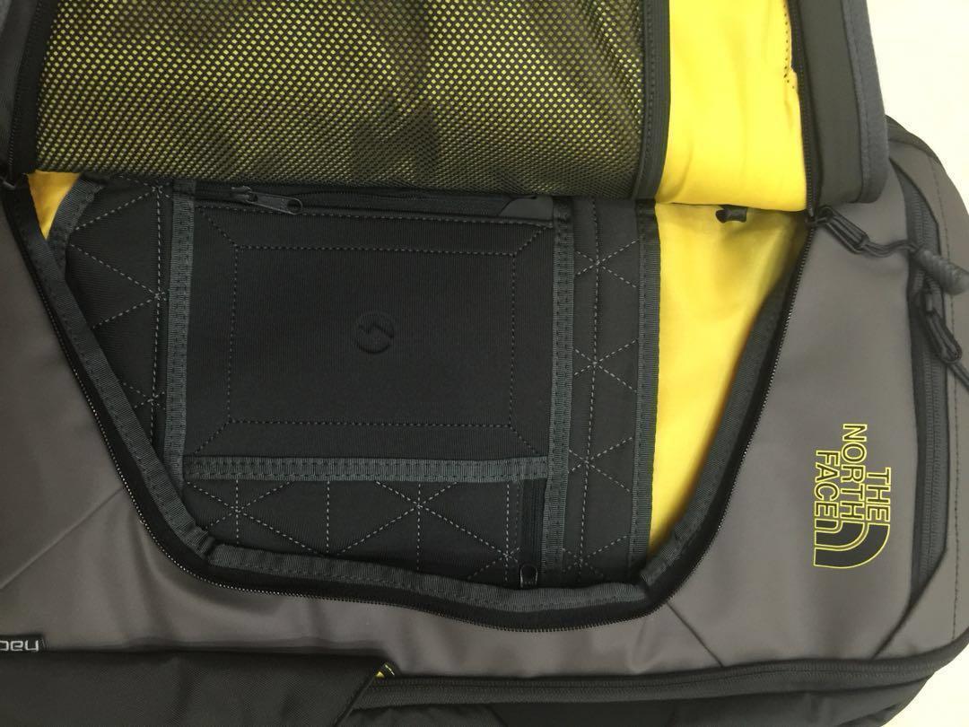 Balo đa năng The North Face Resistor Charged