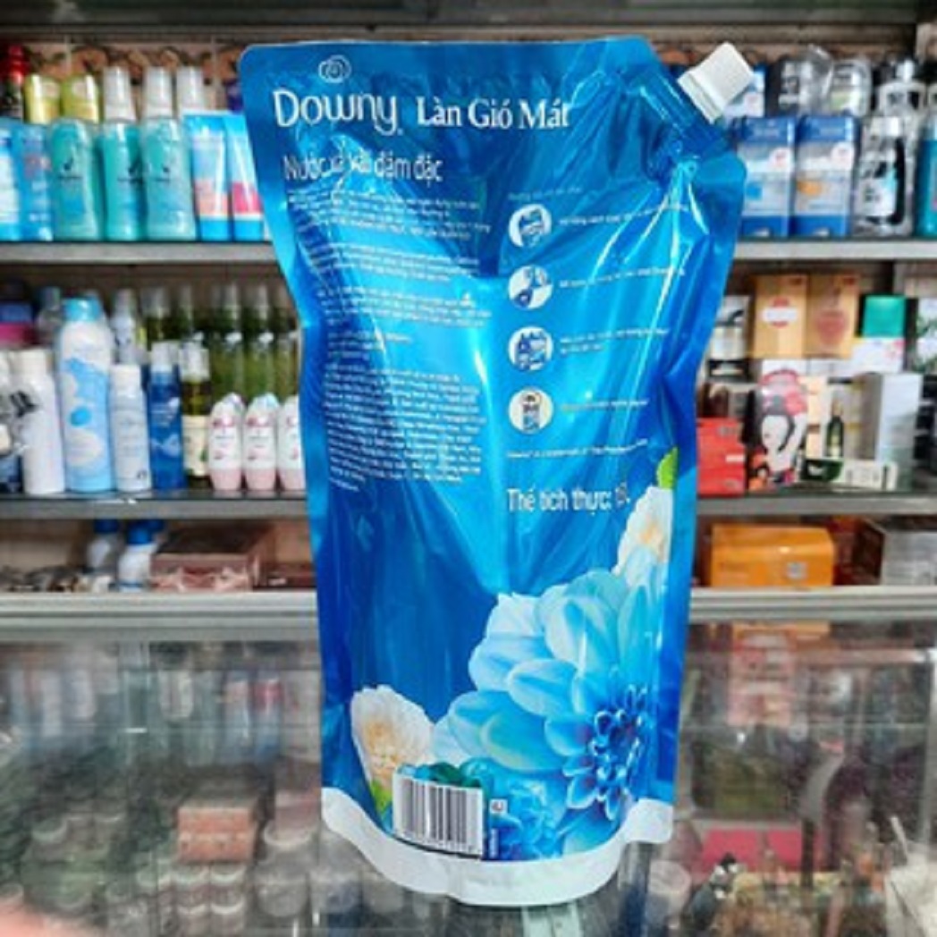 Nước xả vải Downy làn gió mát túi 1.5 kg