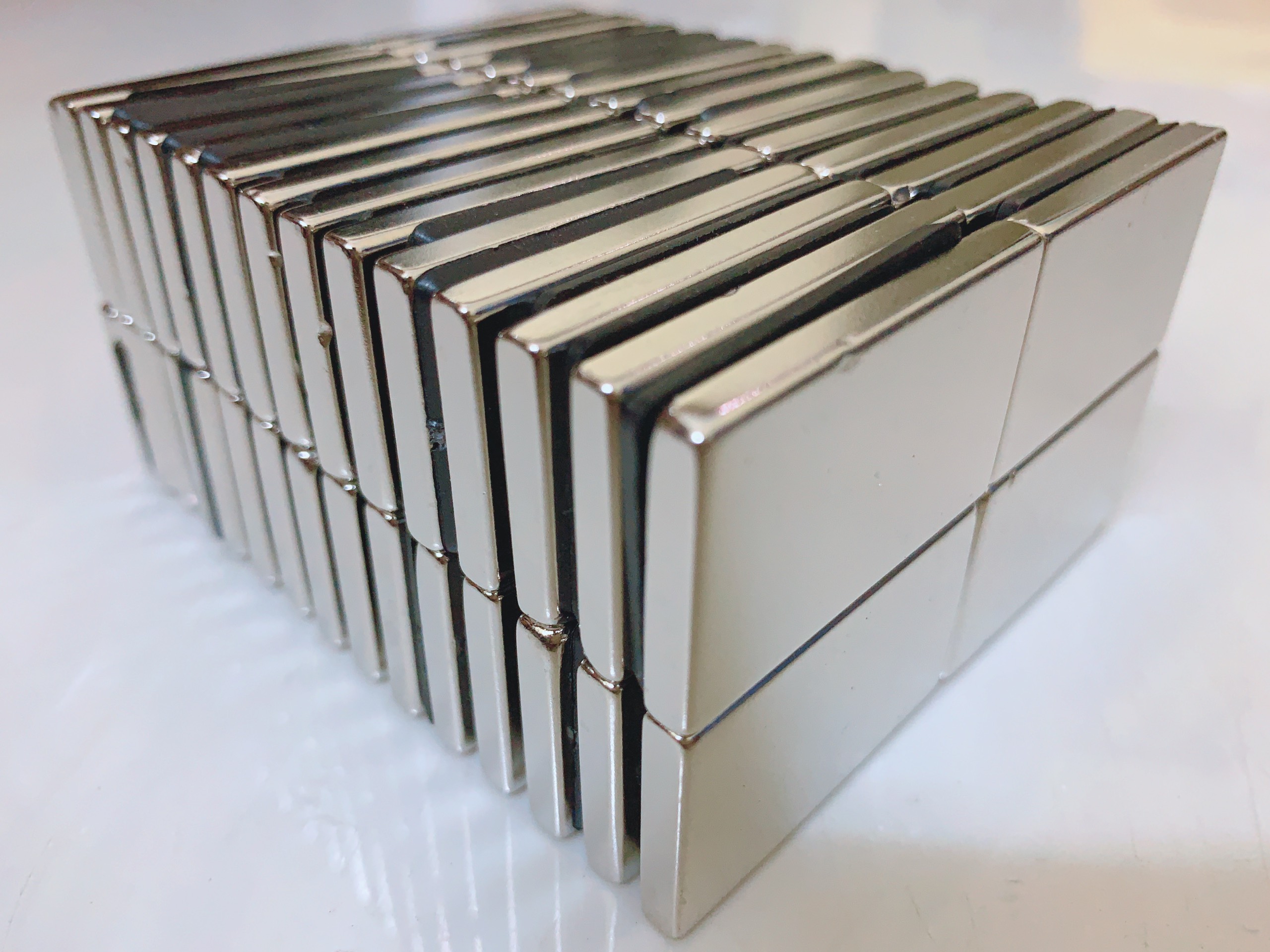 Nam châm hình chữ nhật 40x25x5mm, nam châm có lực hút mạnh siêu từ tính