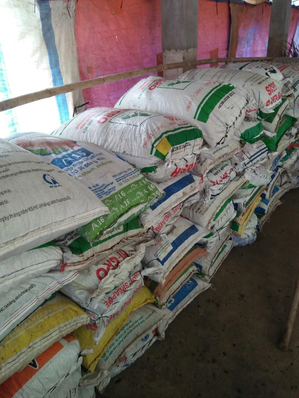 01 bao ( 5 kg) phân dê trồng cây