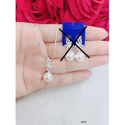 Bông tai bạc gắn đá siêu sang