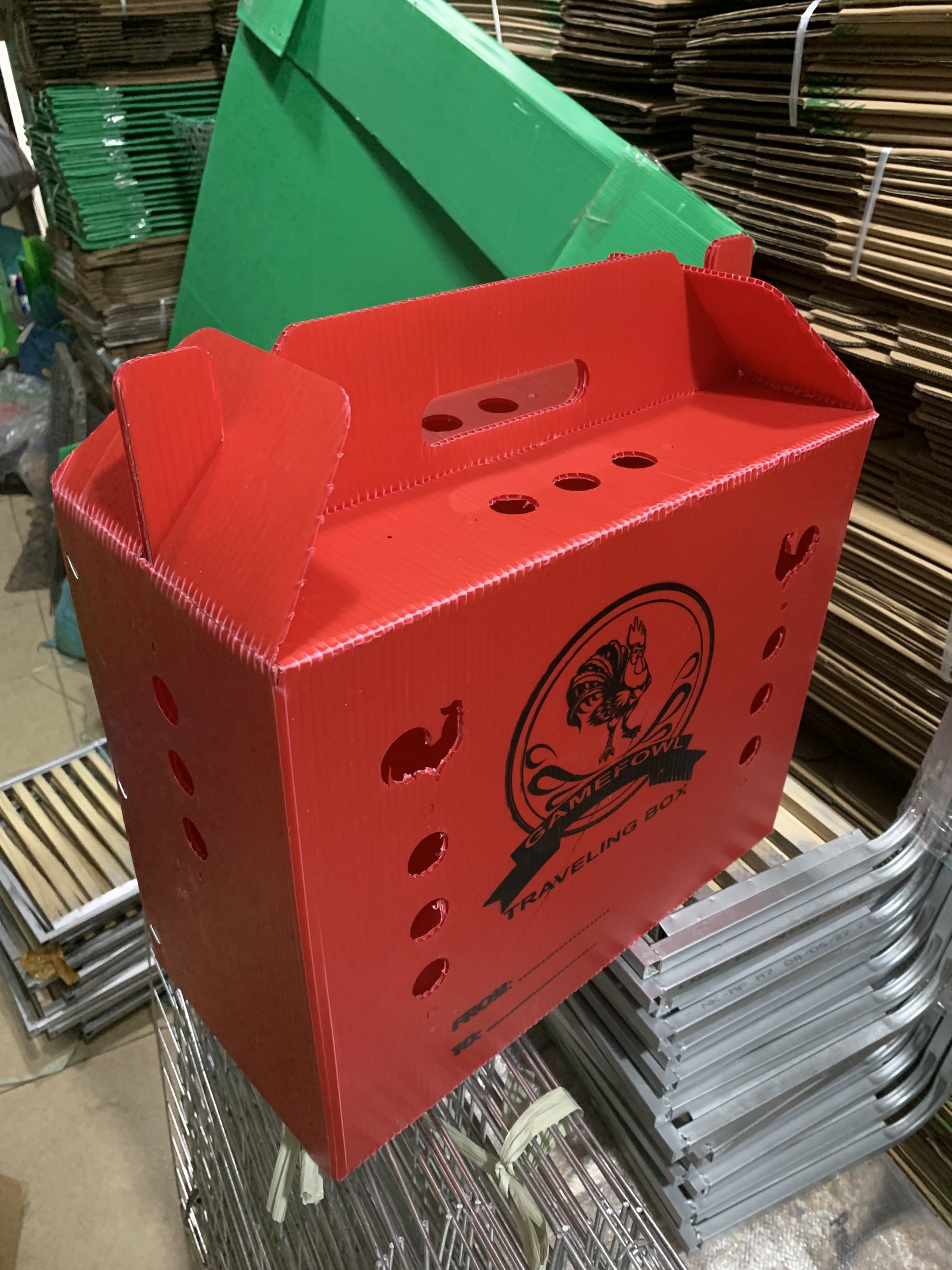 Thùng nhựa gà tre ngủ (Kèm tấm lót)