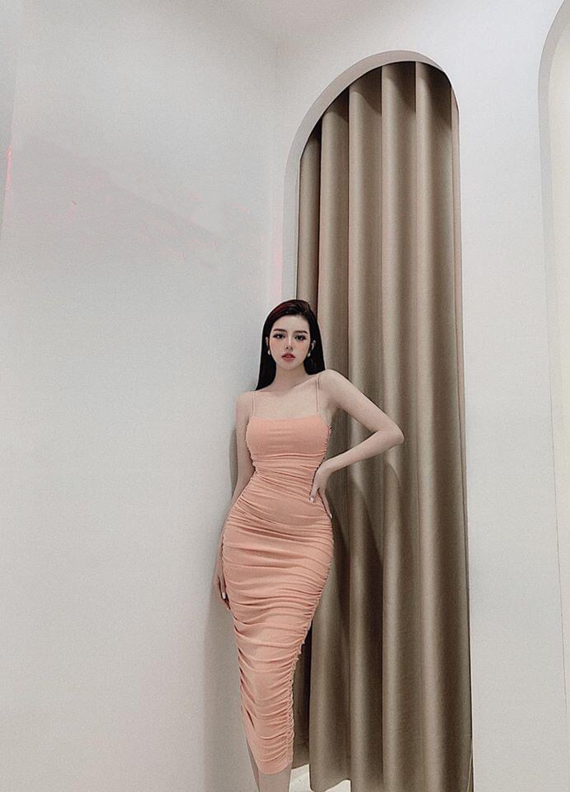 váy 2 dây cúp ngực