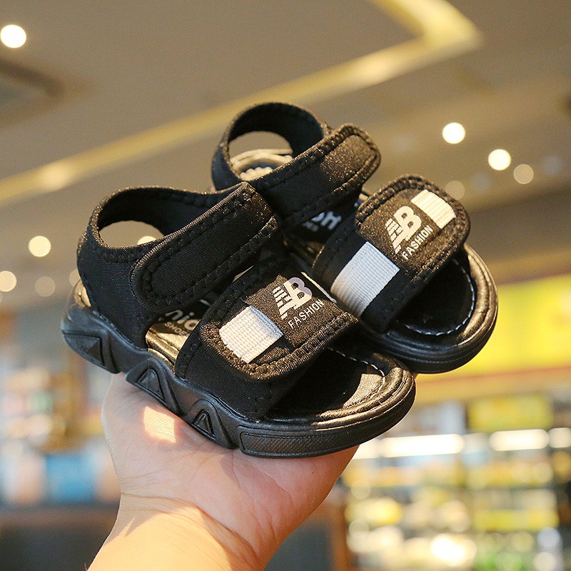[Giảm 10k khi mua 1 đôi] Dép sandal bé trai siêu nhẹ, mềm, êm chân đi học đi chơi đều đẹp phong cách, cá tính - SD03