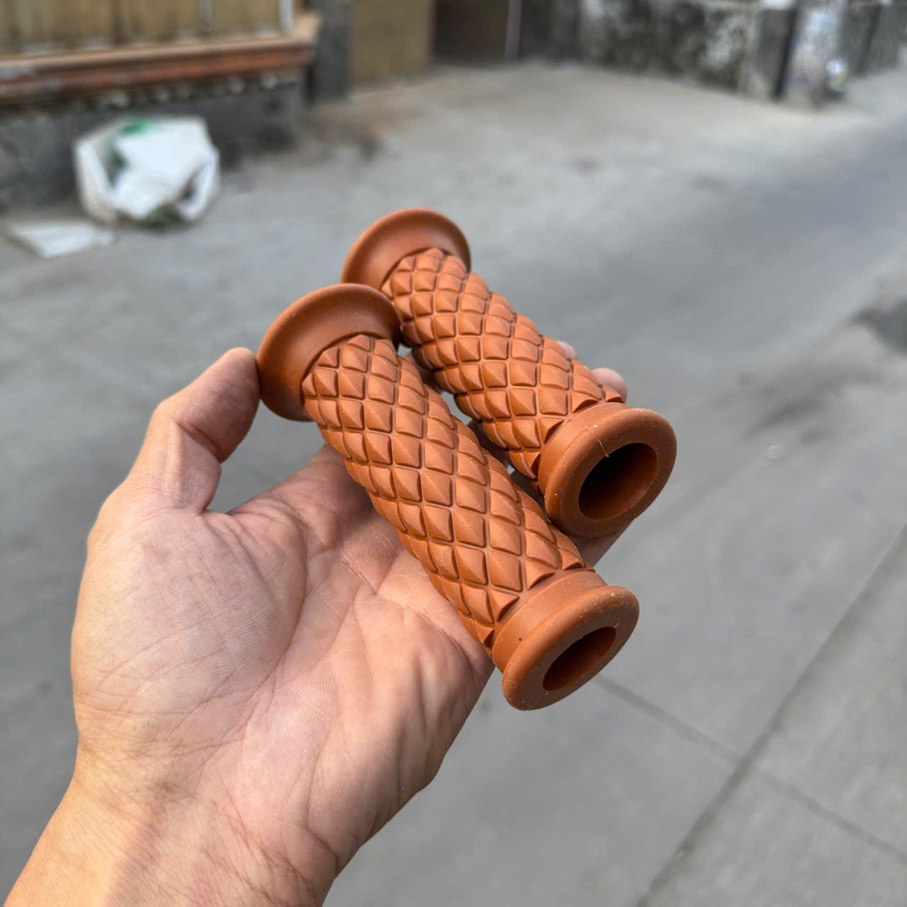 [HCM]Bao Tay Mắt Cáo Có Lỗ Thông Suốt Gắn Xe Máy [ 1 Đôi ]
