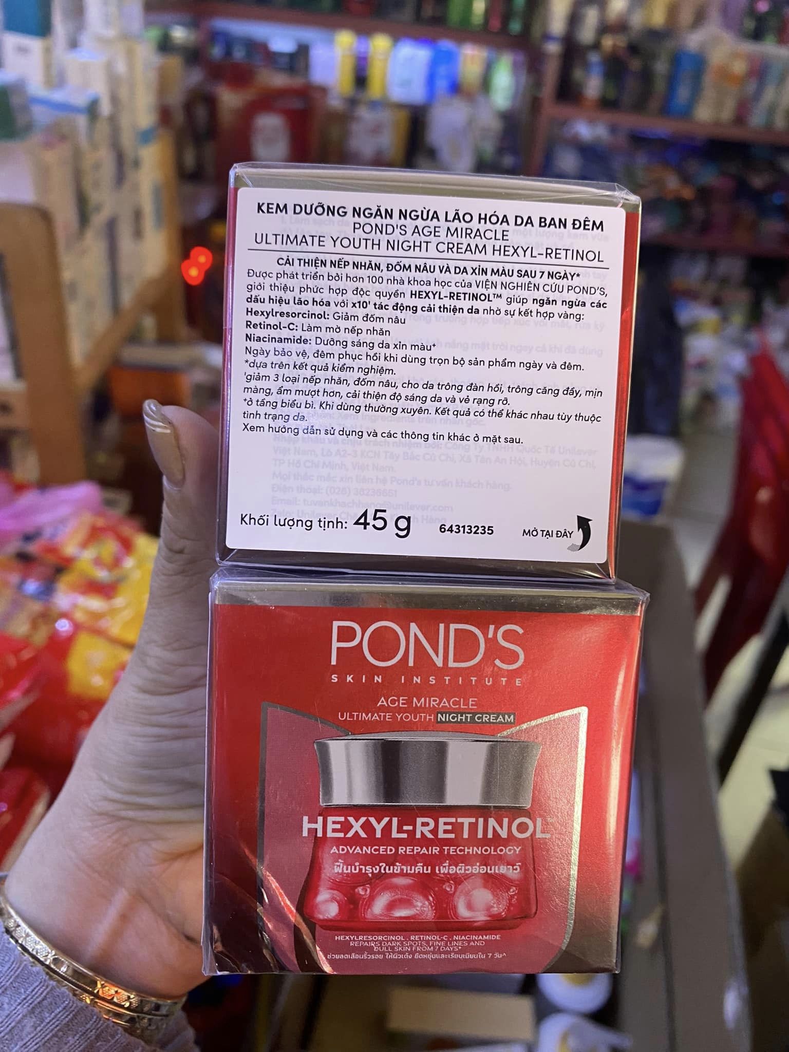 Kem dưỡng trắng da ngừa lão hóa ban đêm Pond's Age Miracle Night Cream 45g