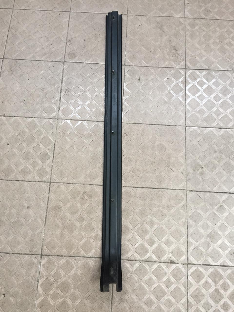 Thanh trượt cửa lùa Suzuki Carry / Daewoo Damas