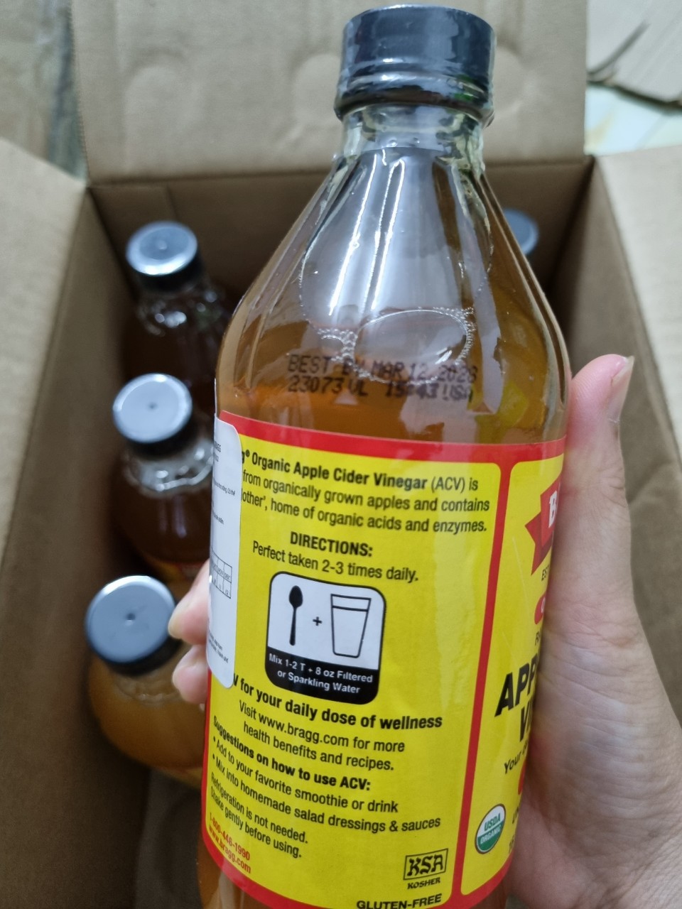 Giấm táo hữu cơ Bragg 946ml Hàng Mỹ