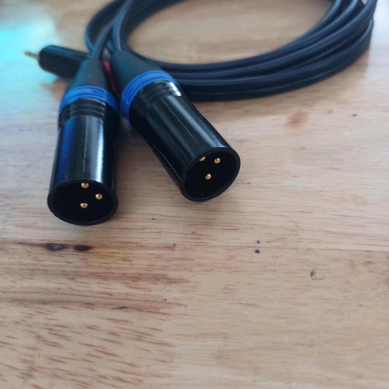 Dây 3.5mm ra 2 đầu canon đực
