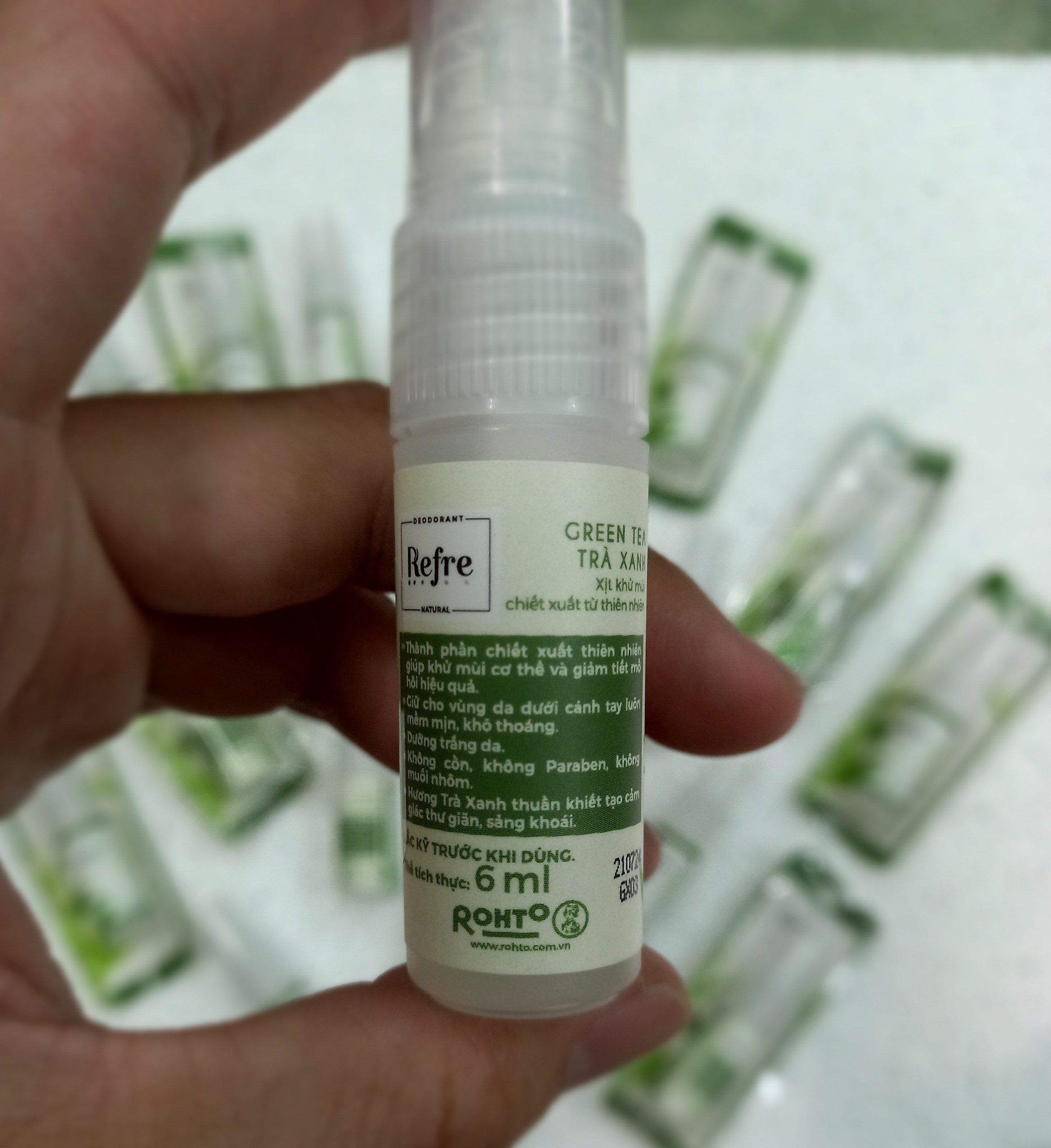 xịt khử mùi refre trà xanh 6ml