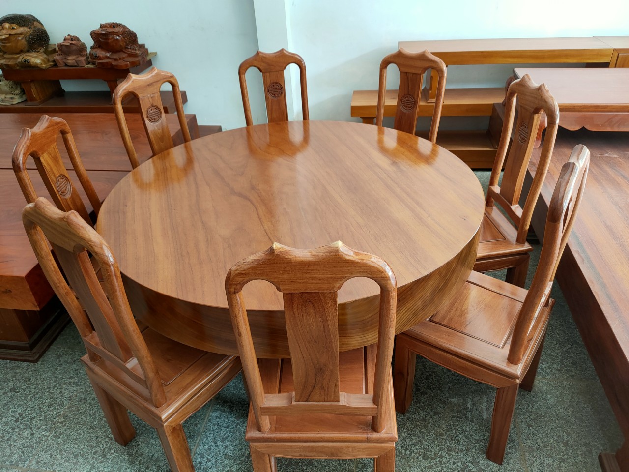 Bộ bàn tròn nguyên khối - Gỗ gõ đỏ - Bàn tròn kính 1m56 dày 17cm