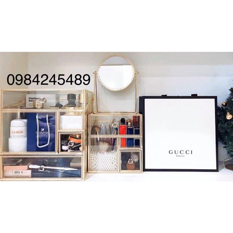 Tủ đựng mỹ phẩm cao cấp viền kim loại