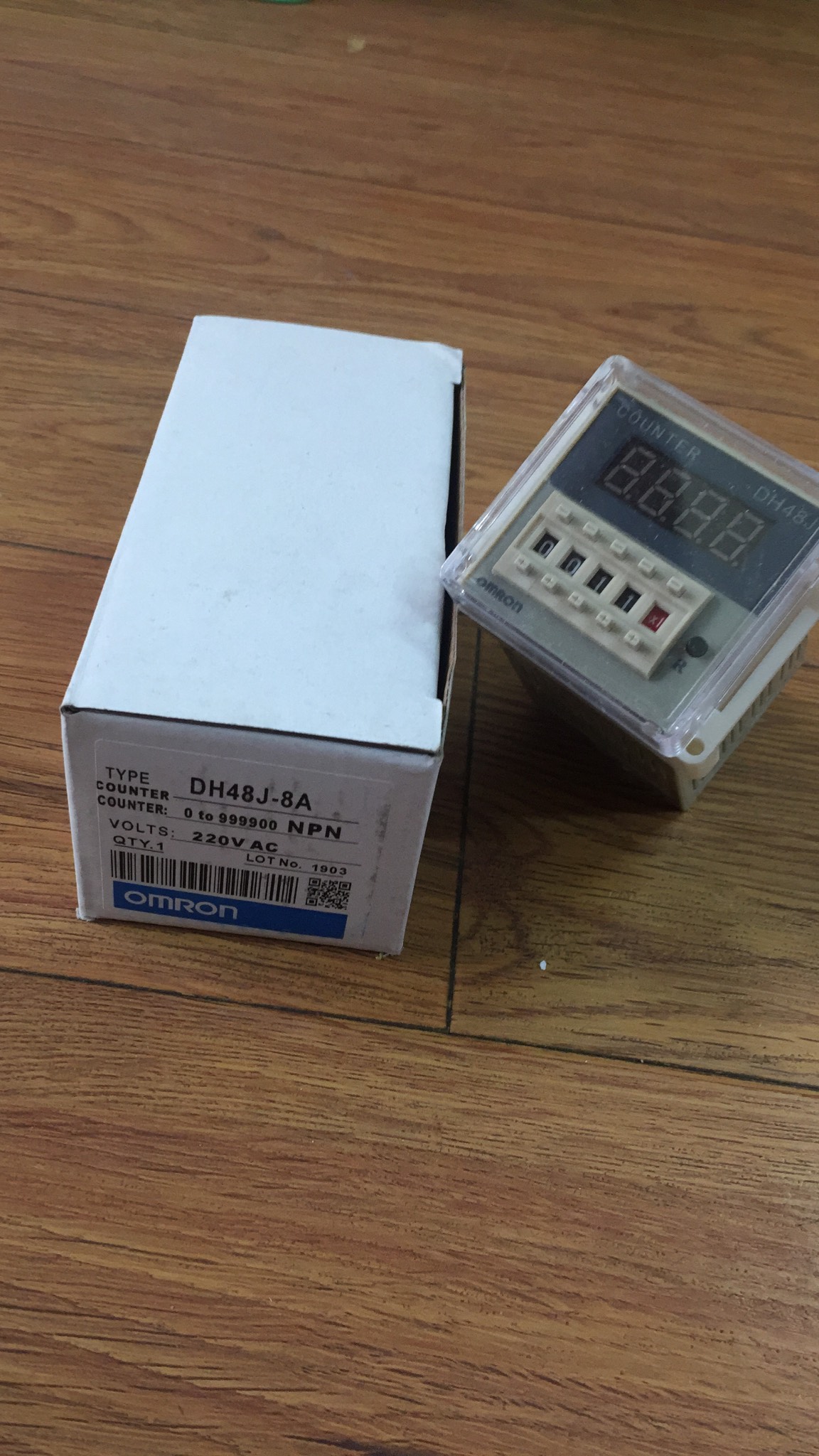 Bộ đếm Counter DH48J-8A 220VAC