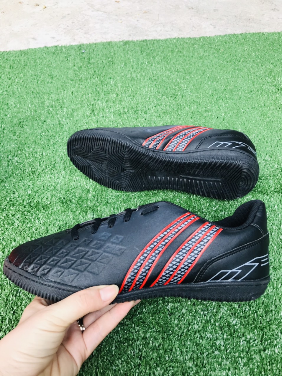 giày pan đá bóng futsal,cầu long,bóng chuyền,chạy bộ