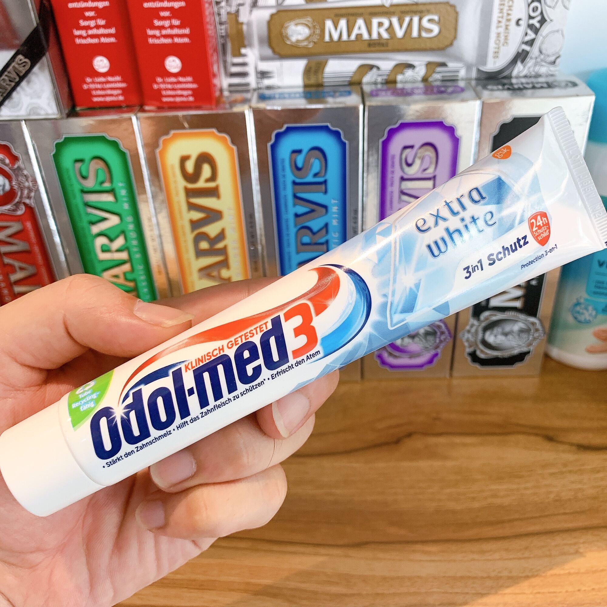 Kem đánh răng ODOL-MED 3 extra white - 75ml,125ml - Hàng nội địa Đức