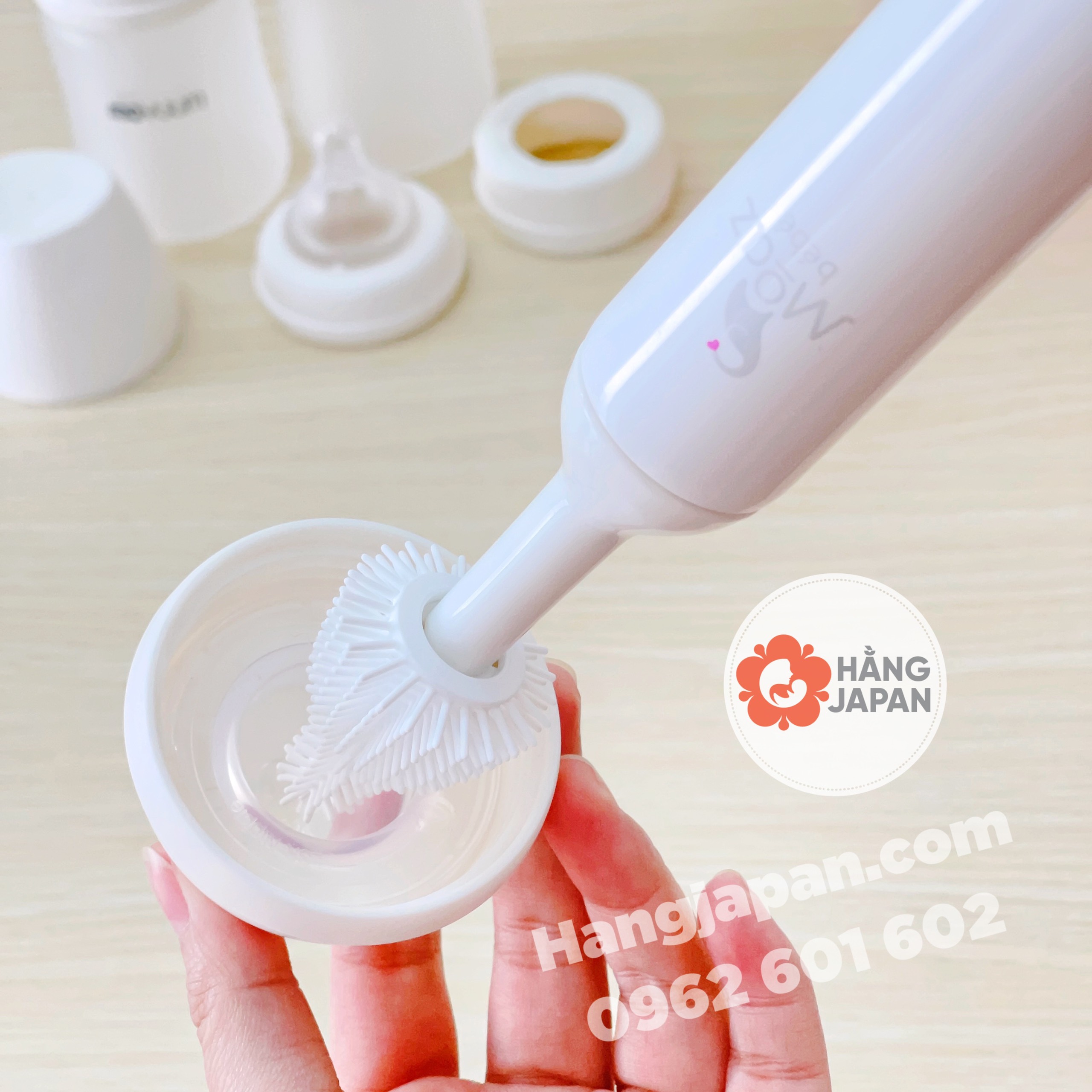 Bộ cọ rửa bình sữa điện Moaz Bébé MB-047