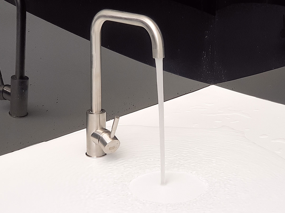(Có Video) Vòi rửa chén nóng lạnh Inox SUS 304 Eurolife EL-T001 (Trắng vàng)