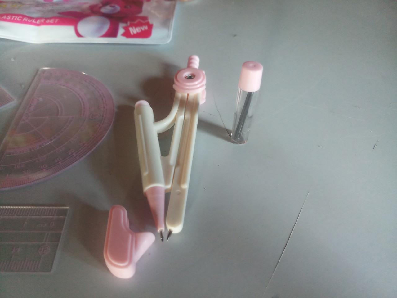 THƯỚC BỘ EKE+COMPA DÀNH CHO HỌC SINH