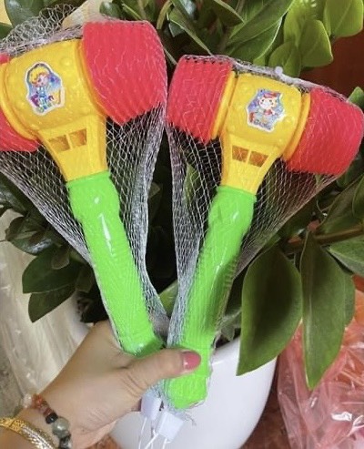 Đồ Chơi Búa Chút Chít Cho Bé