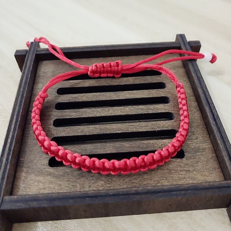 Vòng tay chỉ đỏ may mắn BL79