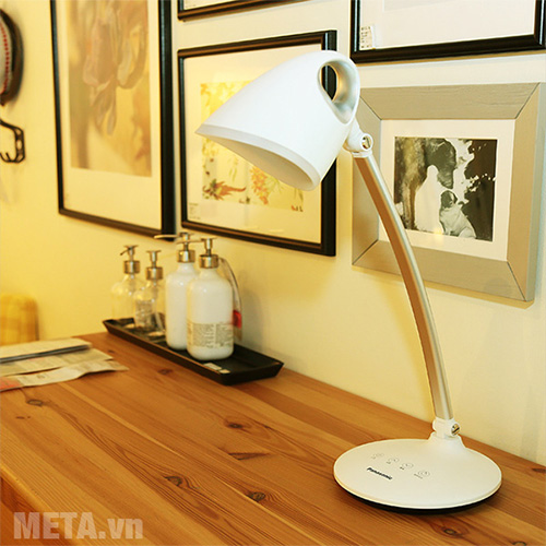 ĐÈN BÀN LED PANASONIC HH-LT062019 [ GIAN HÀNG UY TÍN][HÀNG CHÍNH HÃNG]