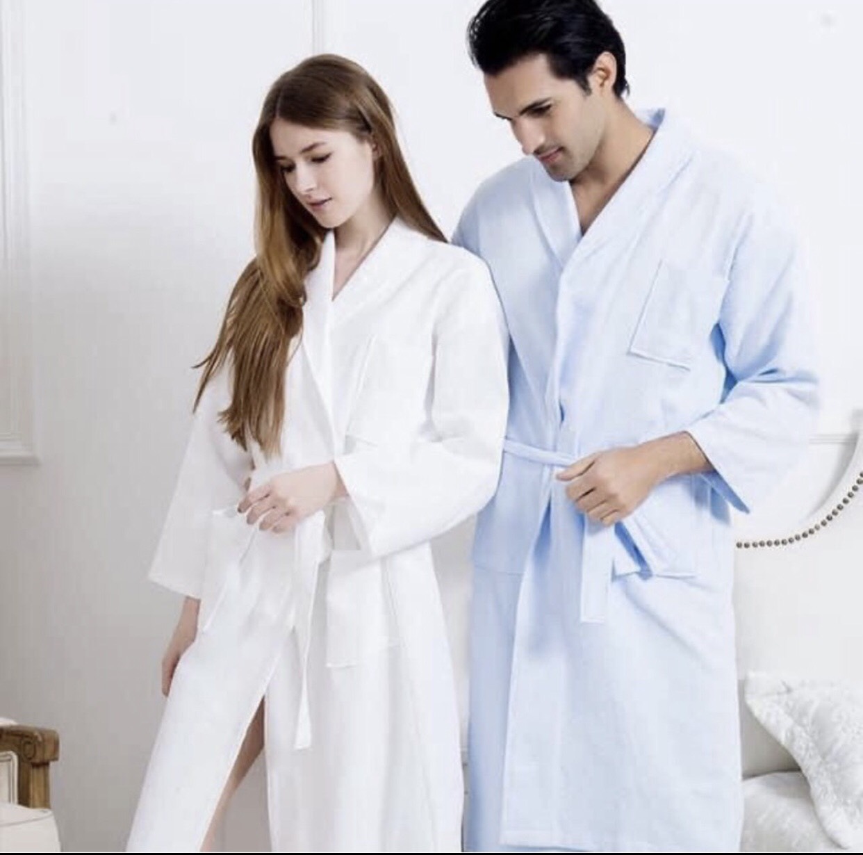 ÁO CHOÀNG TẮM TỔ ONG MÀU TRẮNG