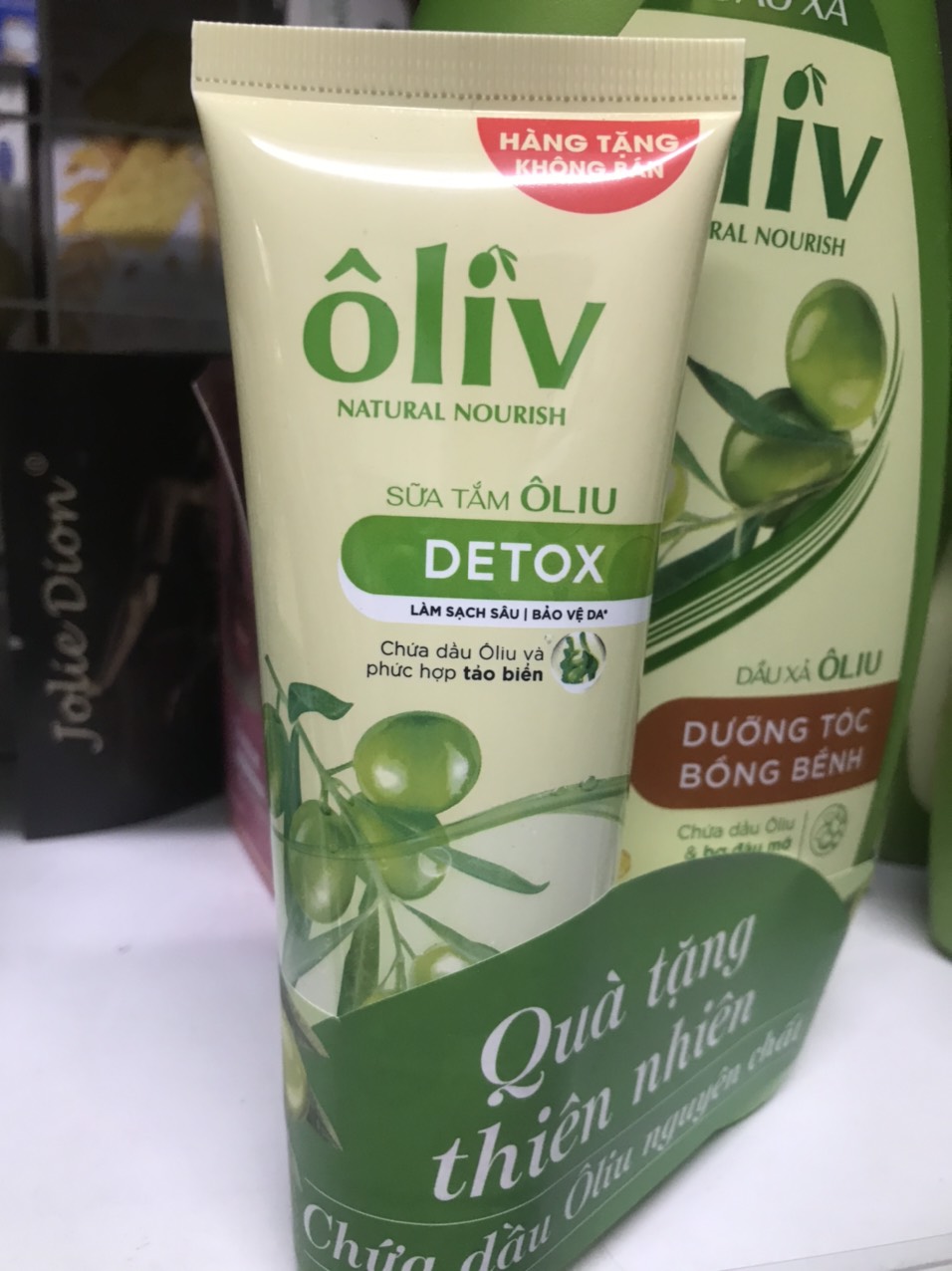 Dầu xả Ôliu dưỡng tóc bồng bềnh 650ml (Tặng kèm sữa tắm Ôliu Detox )