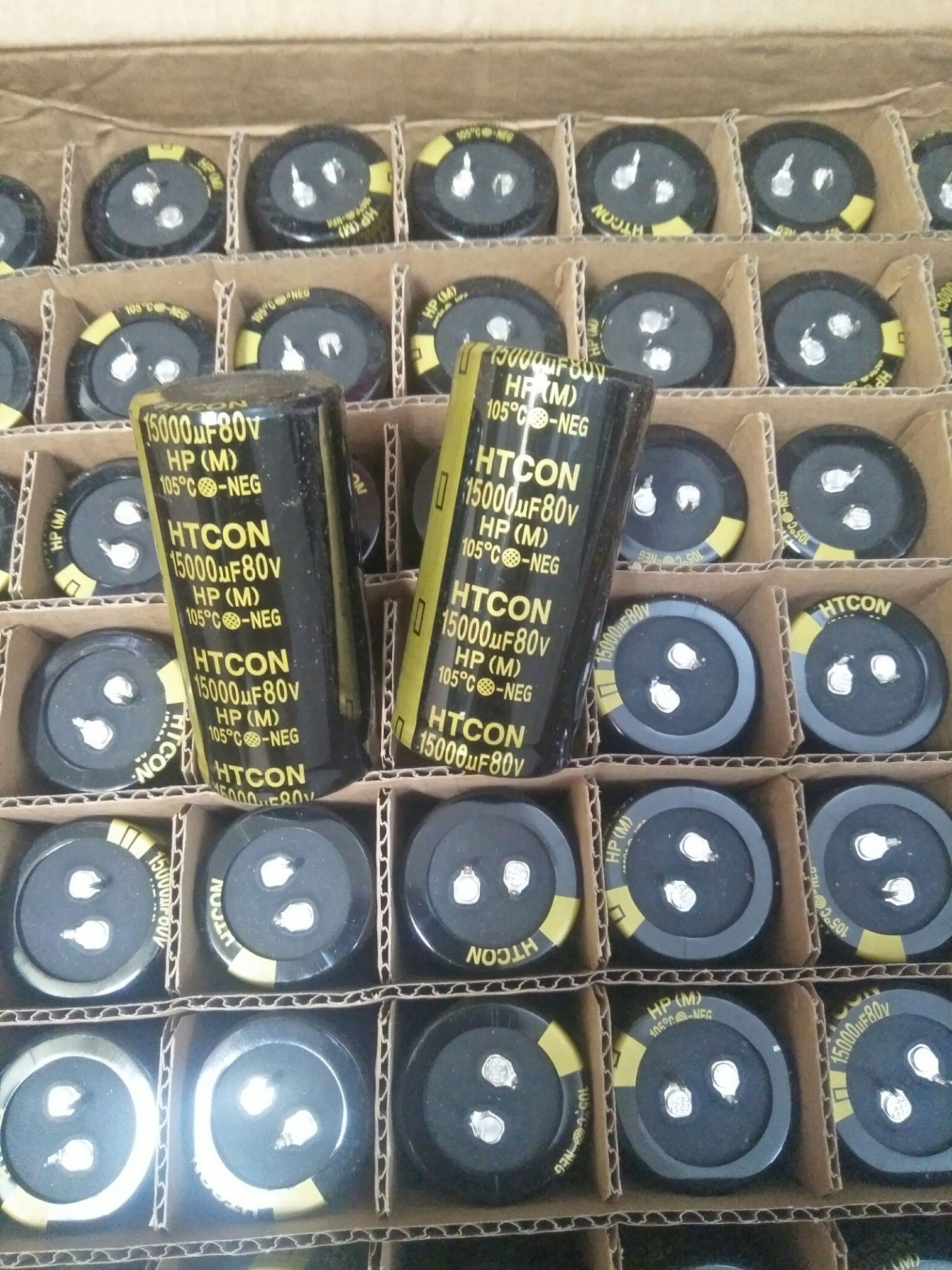 Tụ 100v-15000u