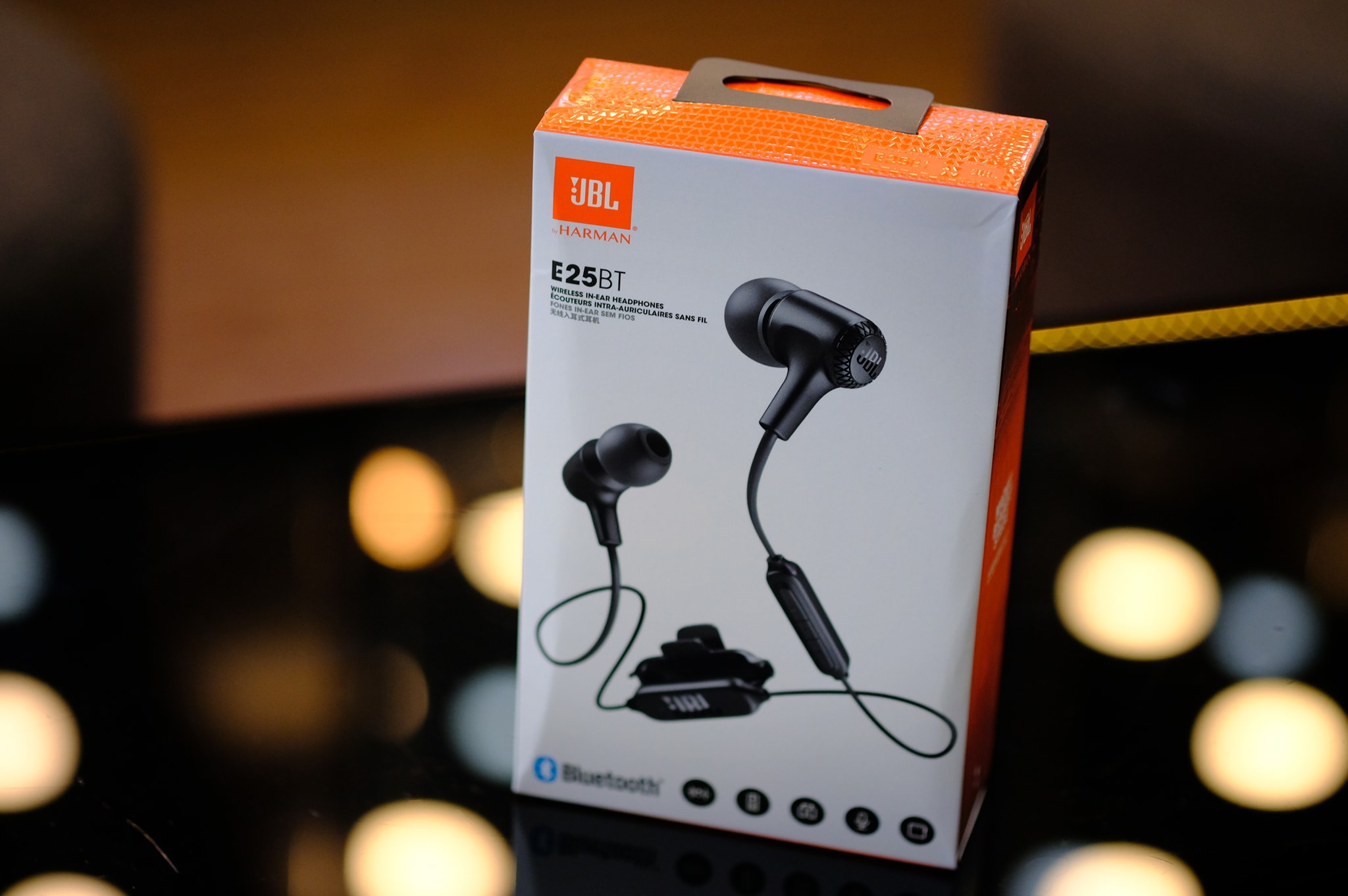 Tai nghe bluetooth JBL E25BT Chính Hãng