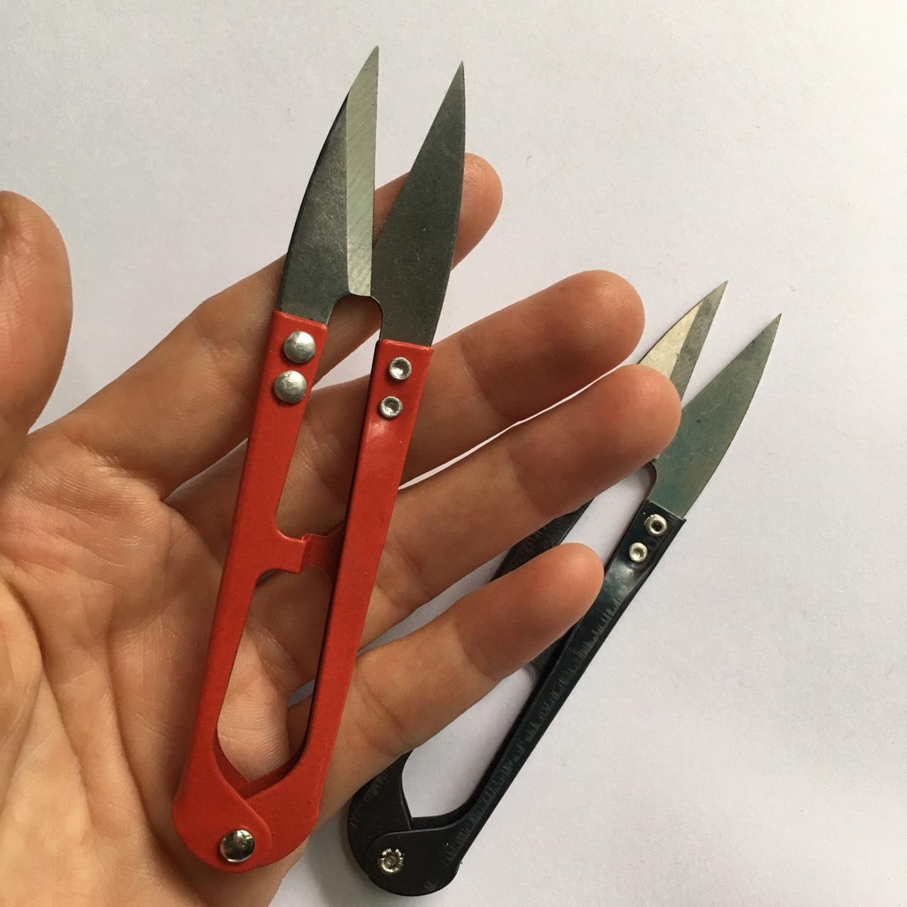 1 Kéo bấm cắt chỉ thừa tiện dụng