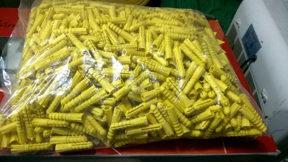 Nở nhựa,tắc kê vàng 8mm bịch 80 con