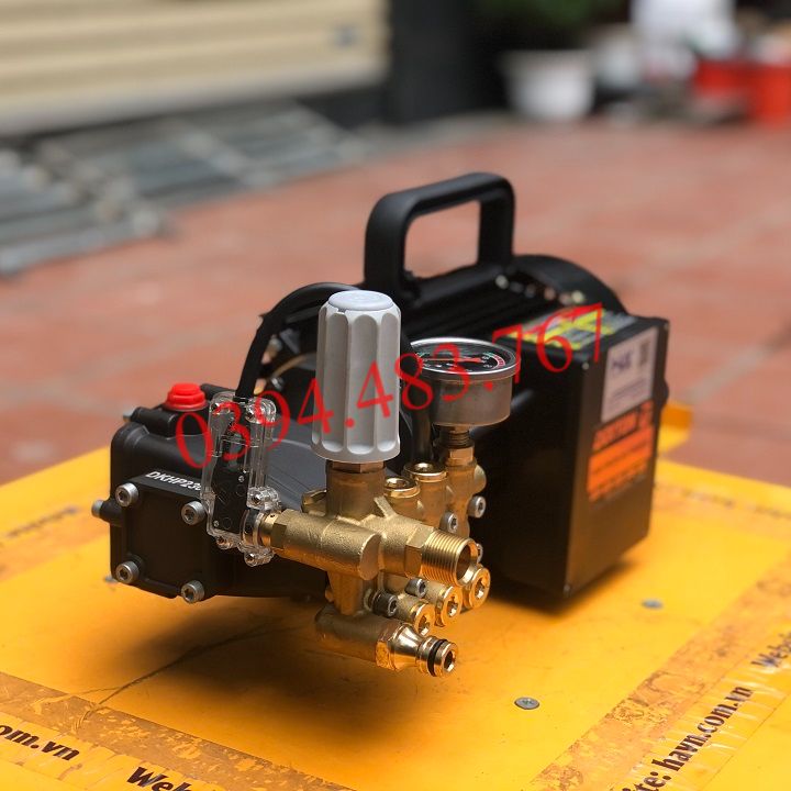 Máy Rửa Xe 2300W Dekton DKHP2300
