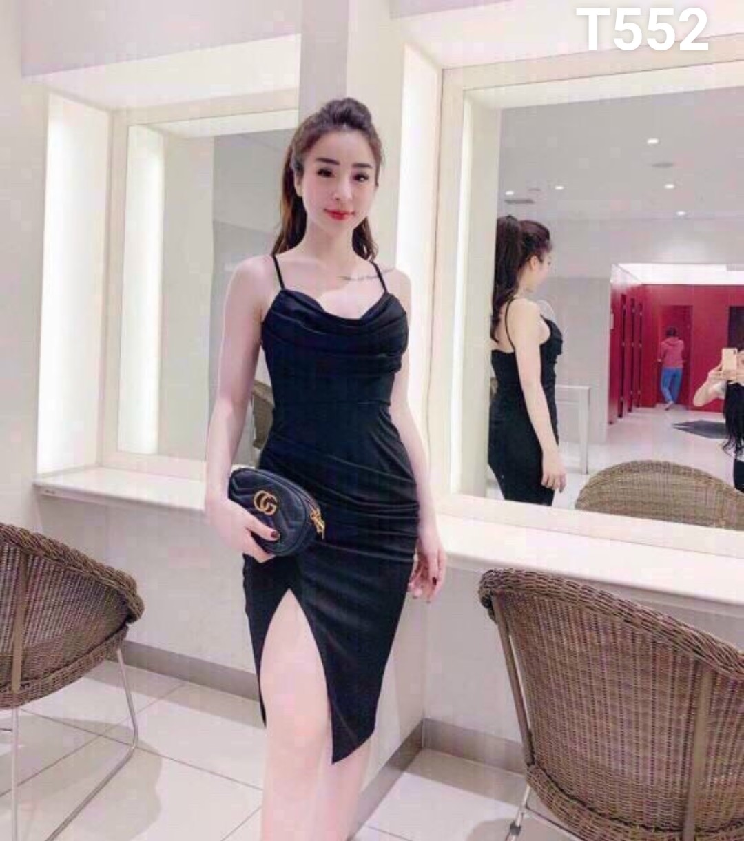Đầm body cát hàn 2 dây cổ đổ dáng ôm T552