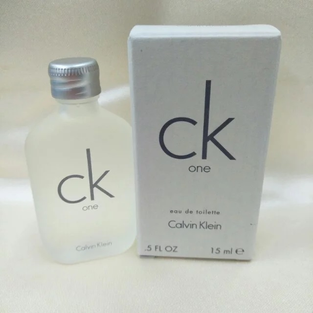 Nước hoa unisex CK One Eau De Toilette 15ml