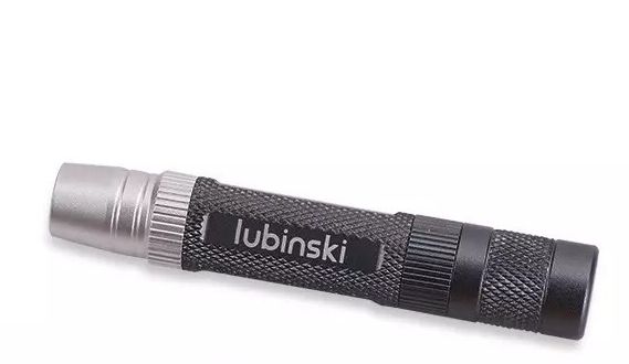 Đục 2 size to nhỏ cho cigar lubinski yja40002