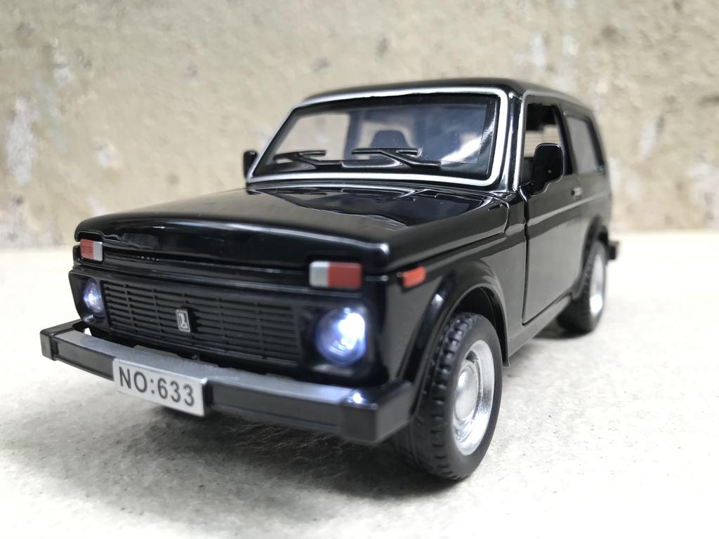 [HCM]Mô hình xe LADA NIVA 2020 - 1:32