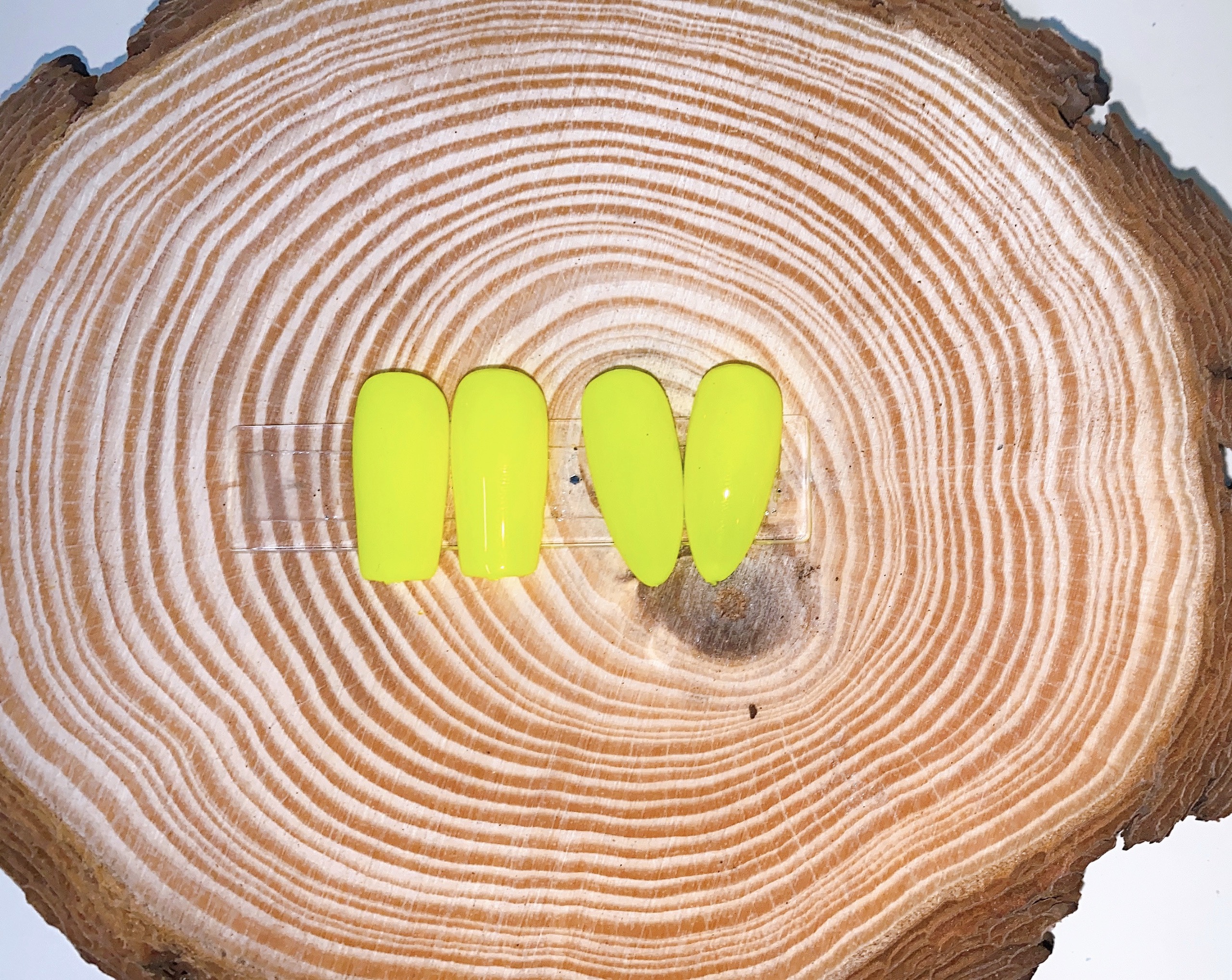 Sơn Xanh Neon, Sơn Xanh Nõn Chuối