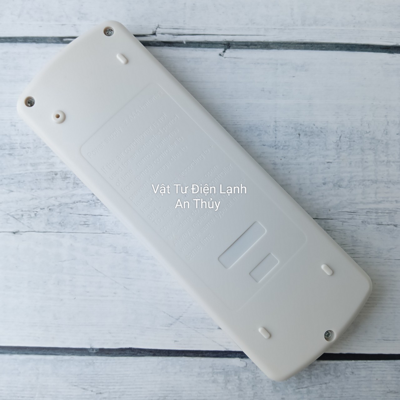 Remote máy lạnh DAIKIN thường viền đen mono