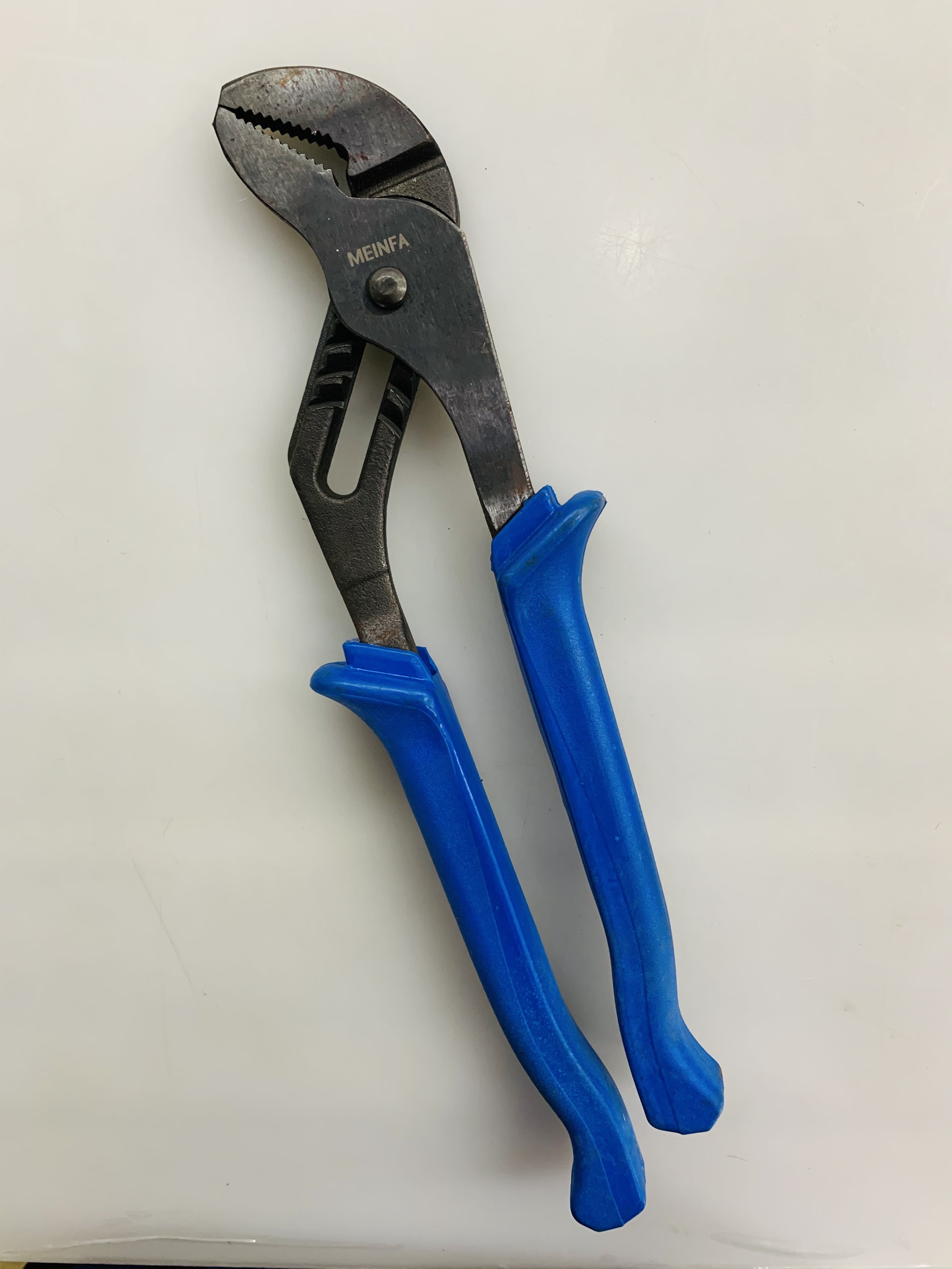 Kìm mỏ quạ cán xanh Meinfa 300mm