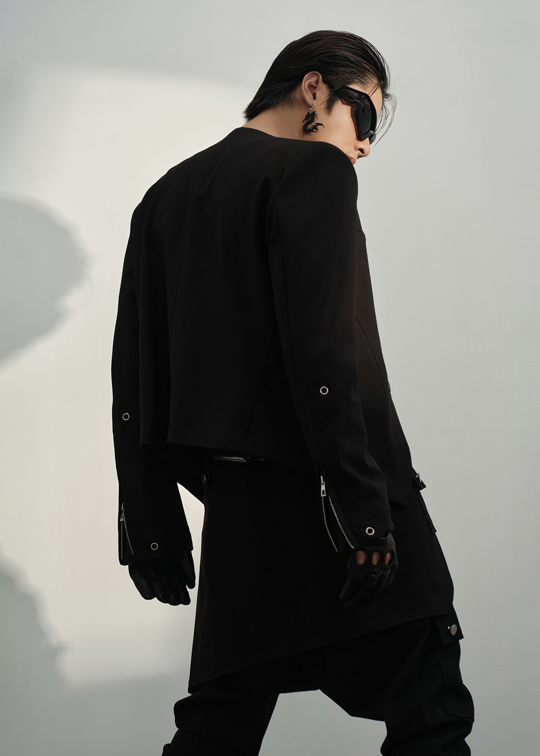 Blazer không cổ RICH Dusk Crop Blazer