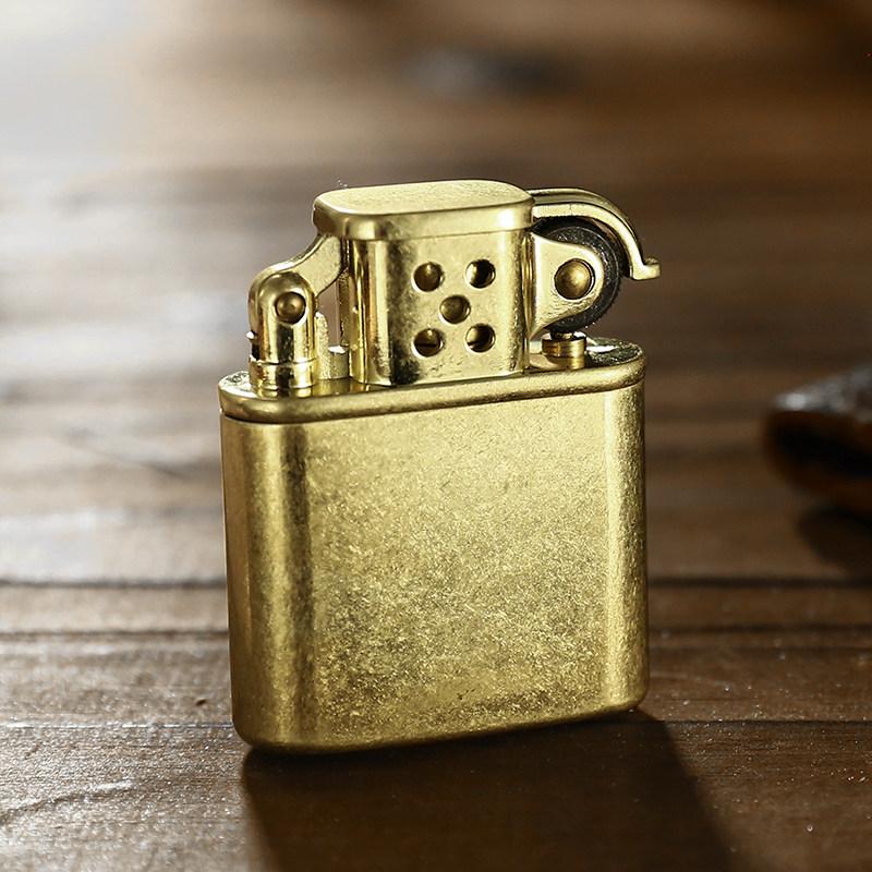 Bật Lửa Xăng Đá Zorro/ KUBOY Z-K506 Bằng Đồng Nguyên Chất - Hộp Quẹt Bằng Đồng - Hộp Quẹt Xăng Đá (KHÔNG CHỨA XĂNG GAS)