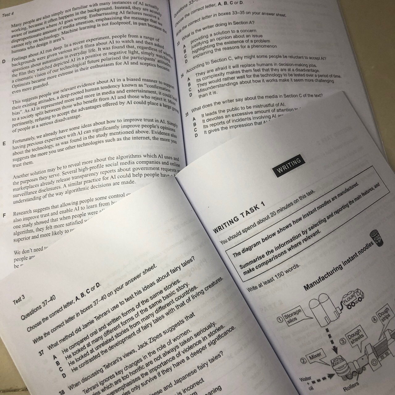 Sách Cambridge IELTS 1-17 (File nghe được gửi qua mail)